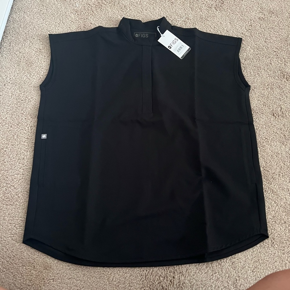 Brand new with tags, figs scrubs top